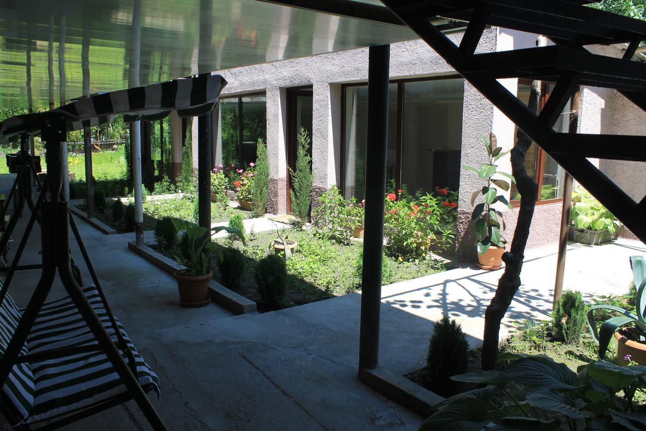Hotel The Kiwi House Lagodekhi Esterno foto